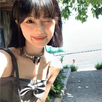 高山上的热气球